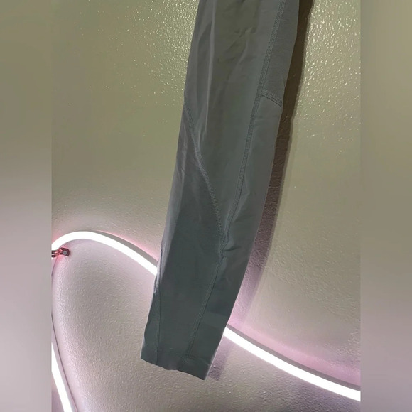 Nike Gray Dri-Fit Leggings - Picture 3 of 5